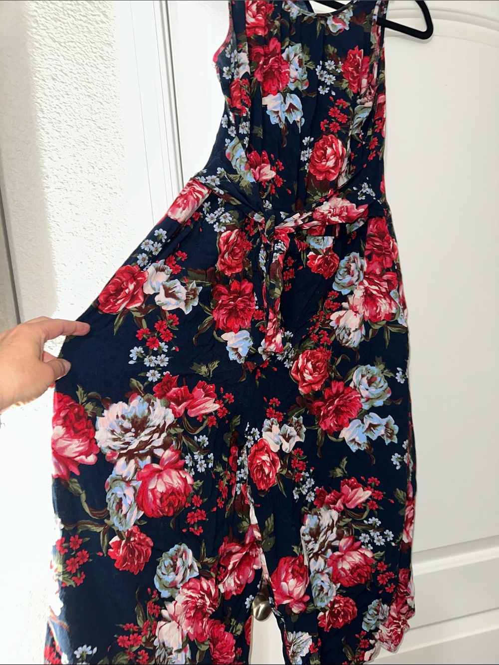 Loft Floral Navy Sleeveless Tie-Waist jumpsuit size Large - Picture 2 of 9